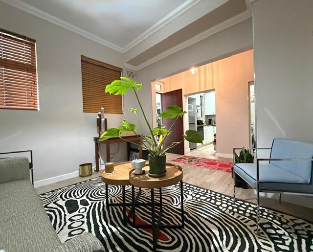 1 Bedroom Property for Sale in Sea Point Western Cape